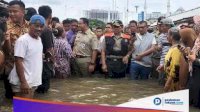 Warga Teriaki Anies Saat Tinjau Banjir Jakarta