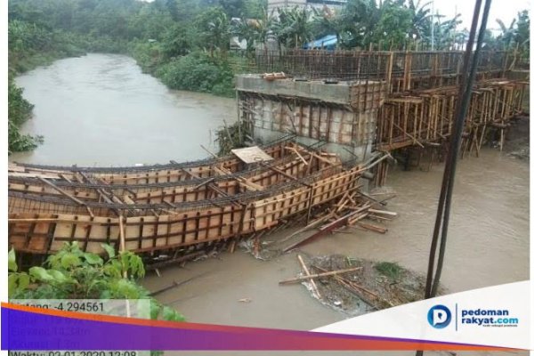 Proyek Jembatan Miliaran Ambruk,  Bupati Barru Tegaskan Rekanan Harus Bertanggungjawab