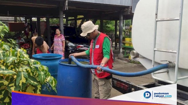 Korban Banjir di Barru Butuh Air Bersih, PMI Turunkan Mobil Tangki Air dan Alat Pompa