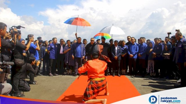 Danny Tempel Terus Surya Paloh, Giliran Makan Malam di Rujab Gubernur Sulsel Malah Tidak Ikut