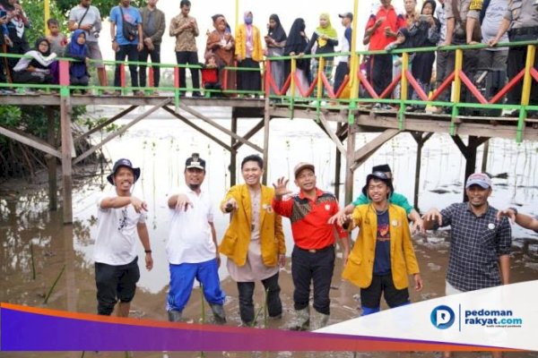 Wagub Sulsel Bareng IPM Tanam Mangrove di Pesisir Jeneponto