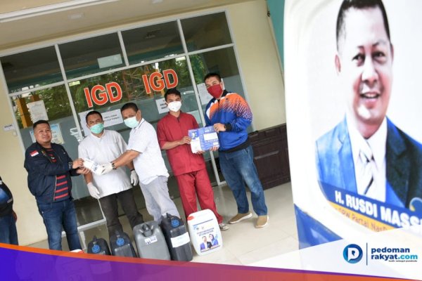 Lawan Covid-19, NasDem Makassar Bantu 150 Liter Disinfektan ke RSKD Sulsel