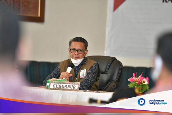 Gubernur Nurdin Keliling Daerah Salurkan Bantuan Penanganan Covid-19 Non-APBD