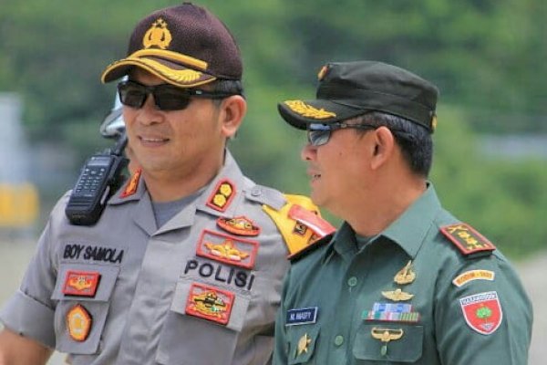 Di Gowa, TNI-POLRI Buat Dapur Umum Bagi Warga yang Terdampak Covid-19