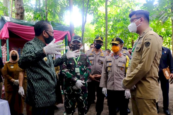 Di Kampung Ewako Gowa, Gubernur Nurdin Puji Kolaborasi Adnan-Kio