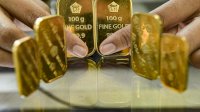 Harga Emas Hari Ini, Menguat ke Rp934 Ribu per Gram