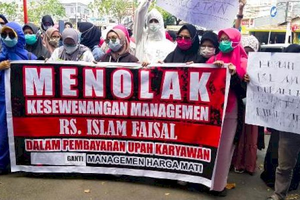 Ratusan Karyawan Rumah Sakit Demo di Depan Kantor Gubernur Sulsel 