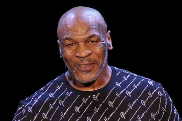 Mike Tyson Naik Ring Lagi, Lawan Jones Jr