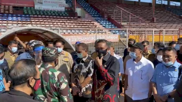 Gubernur Nurdin Bareng Ketua YOSS Tinjau Progres Taksasi Stadion Mattoanging 