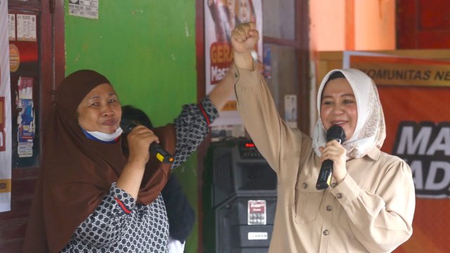 Warga Makassar Sambut Antusias Fatmawati Rusdi