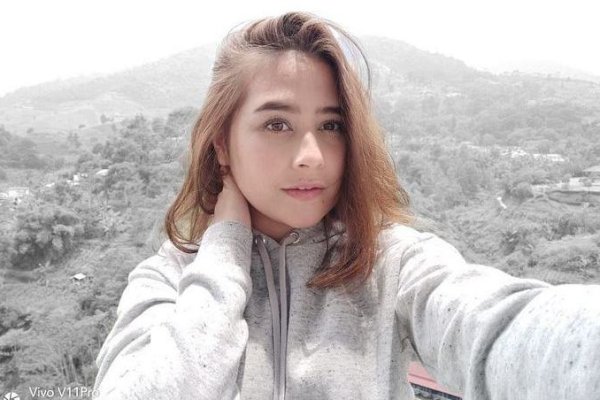 Prilly Latuconsina Kaget Sang Mantan Dekati Aktris Cantik Ini