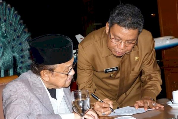 “Pemikiranmu Selalu Hidup Bersama Kami” Taufan Pawe Kenang Setahun BJ Habibie