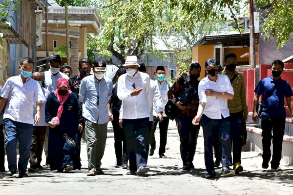 Gubernur Nurdin Bangun Bertahap Fasilitas Pulau, Jaringan Listrik Bawah Laut hingga Air Bersih