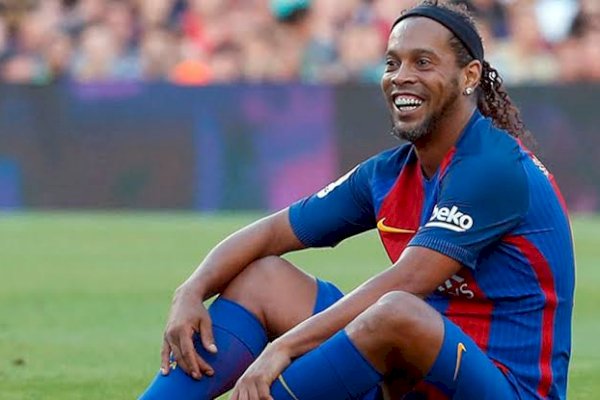 “Saya Baik-baik Saja, Tanpa Gejala” Ronaldinho Usai Umumkan Terpapar Covid-19