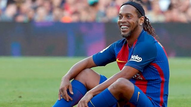 “Saya Baik-baik Saja, Tanpa Gejala” Ronaldinho Usai Umumkan Terpapar Covid-19