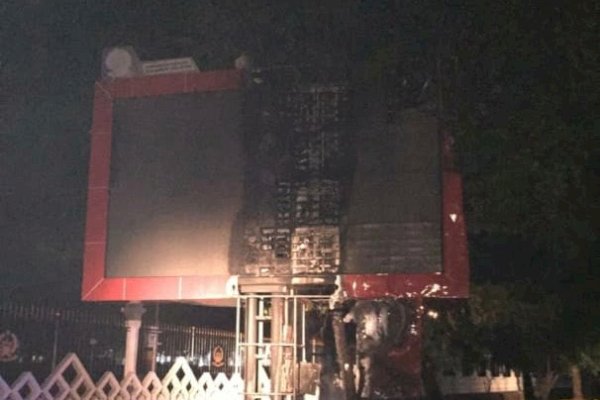 Massa Terobos Kantor Gubernur Sulsel, Videotron hingga Motor Dibakar