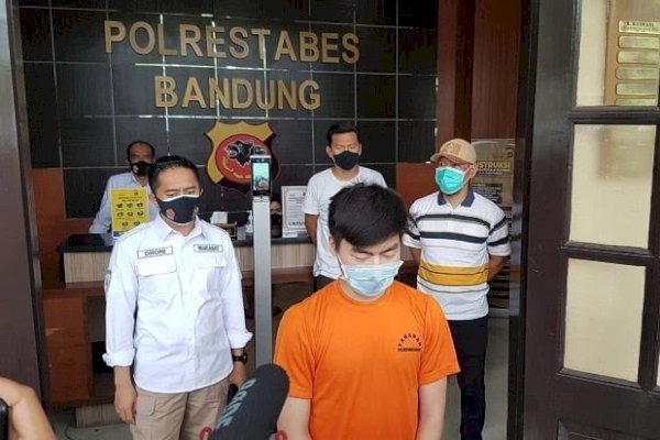 “Saya Minta Maaf ke Umat Islam” Pembuat Konten TikTok Lecehkan Masjid