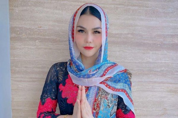 DJ Katty Butterfly Sangat Bahagia Sudah Memeluk Agama Islam