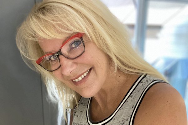 17 Tahun Jadi Polwan, Pas Pensiun Jadi Bintang Film Dewasa