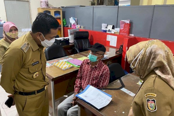 Lihat Antrian Saat Sidak Dukcapil, Rudy Djamaluddin: Dimudahkan, Jangan Biarkan Warga Banyak Buang Waktu