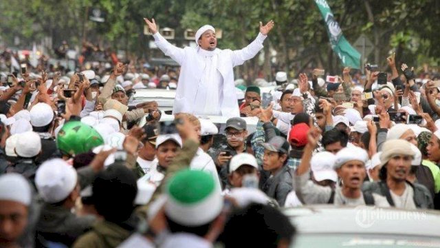 Jadwal Kepulangan Habib Rizieq Terungkap Saat Demo FPI di Kedubes Prancis