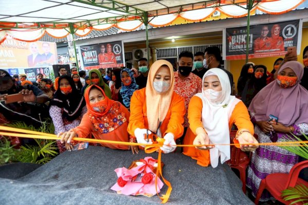 Satu-satunya Perempuan, Fatma Didukung Komunitas Janda Makassar