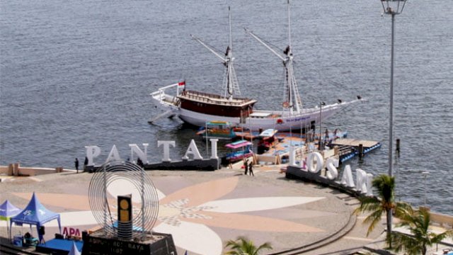 Pantai Losari Makassar