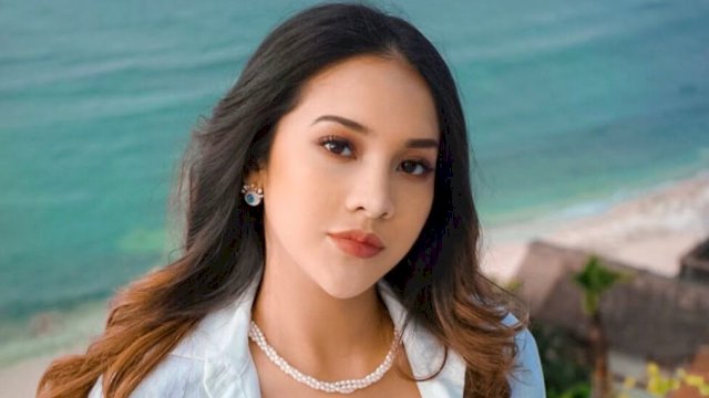 Keringat Usai Bersepeda, Baju Anya Geraldine Jadi Sedikit Transparan