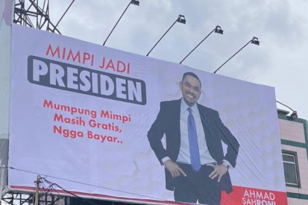 Ahmad Sahroni Mimpi Jadi Presiden Mumpung Gratis, Ngga Bayar, Balihonya di Makassar
