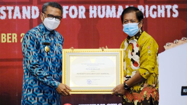 Gubernur Sulsel Nurdin Abdullah dan Bupati Soppeng Andi Kaswadi Razak