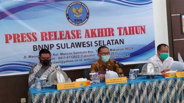 Kepala BNNP Sulsel, Brigjen Pol Giri Wijaya dalam Press Release Catatan Kinerja Akhir Tahun BNNP Sulsel.