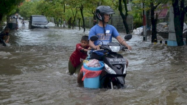 BMKG prediksi hujan ringan hingga lebat masih berpotensi terjadi di wilayah Sulsel