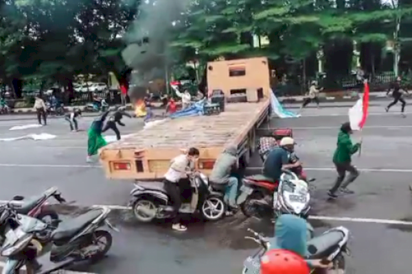 Polisi Duga Penyerangan Aksi Penolakan Habib Rizieq di Makassar Terstruktur-Sistematis