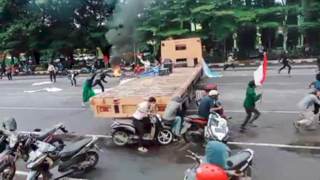 Demo tolak Habib Rizieq di Makassar, belum lama ini.