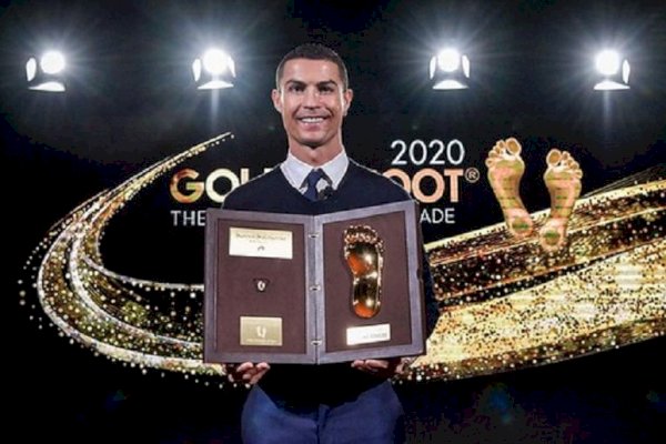 Dibandingkan Messi, Cristiano Ronaldo Lebih Cepat Menangi Golden Foot, Sejajar Legenda Sepakbola Terhebat Sepanjang Masa