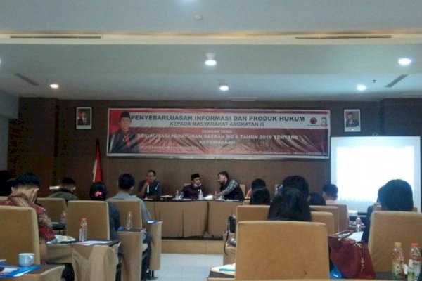 Anggota Fraksi PDIP Mesakh Raymond Sebarluaskan Perda Kepemudaan