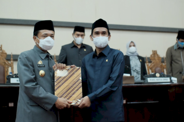 DPRD Makassar Sahkan Renja 2021 dan Perda Penyusunan Produk Hukum