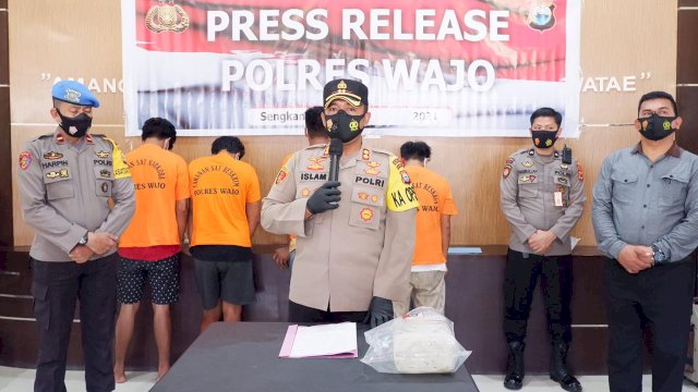 Bakar Rumah Warga, Tiga Pelaku Tewas Terbakar