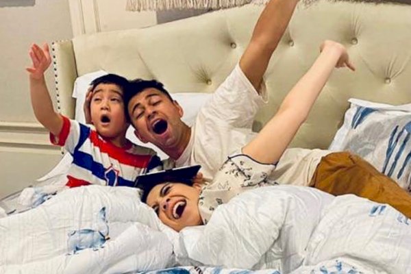 Raffi Ahmad Disuntik Vaksin Covid-19 dengan Jokowi, Nagita Susah Payah Bangunkan Rafathar