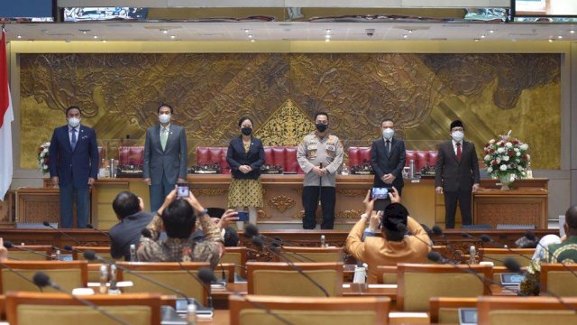 Rapat Paripurna Dewan Perwakilan Rakyat Republik Indonesia, dengan bulat menyetujui Komisaris Jenderal Polisi Listyo Sigit Prabowo sebagai Kepala Kepolisian Negara Republik Indonesia. (Foto: twitter DPR RI).