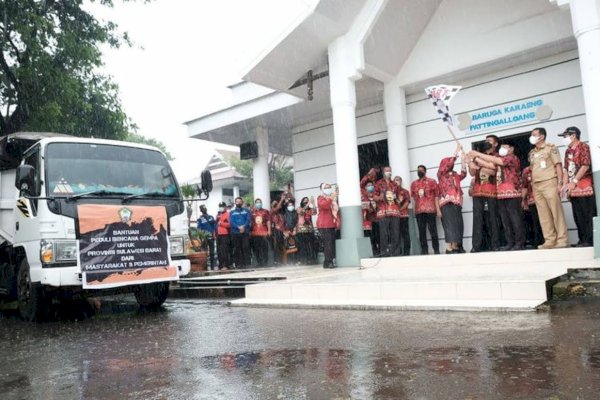 Adnan Lepas 10 Truk Bantuan Korban Gempa Sulbar