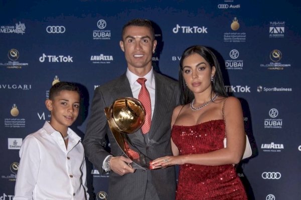 Cristiano Ronaldo Pencetak Gol Terbanyak Sepanjang Masa