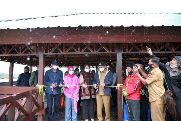 4 Jam Pj Wali Kota Makassar-Ketua DPRD Saling Puji di Pulau Lakkang