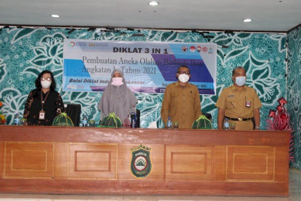 Pemkab Takalar Sulsel Gandeng Dekranasda Latih Generasi Milenial Produksi olahan Ikan 