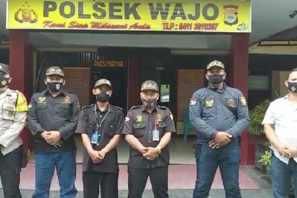 VIDEO Minta Maaf Pria di Makassar Ngamuk di Bank Tak Pakai Masker: Maafkan Kami Pak Presiden