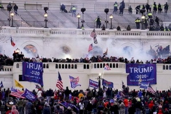 Update Kerusuhan di Capitol Amerika Serikat: 4 Orang Tewas, 52 Ditangkap