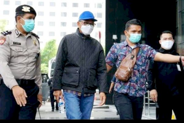 Di Gedung KPK, Nurdin Abdullah Lima Kali Elus Dada: Saya Tak Tahu Apa-apa