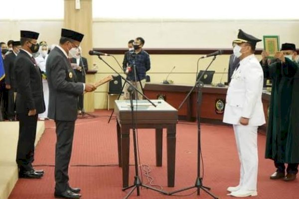Gubernur Sulsel Lantik Irwan Bachri sebagai Bupati Luwu Timur