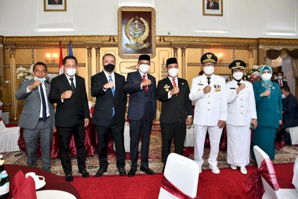Sambutan Hangat Gubernur Sulsel untuk Waketum NasDem Ahmad Ali di Pelantikan 11 Kepala Daerah