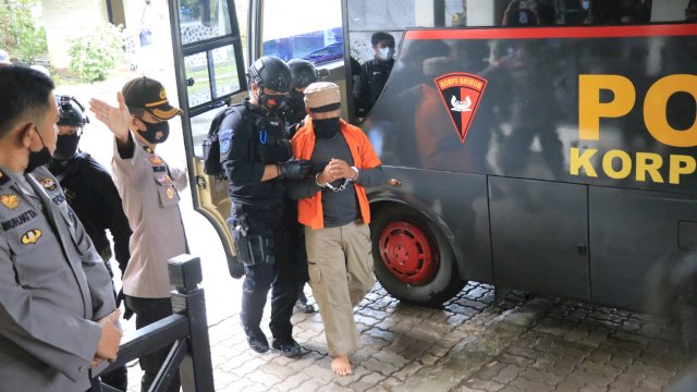 Teroris yang ditangkap di Makassar diberangkatkan ke Jakarta